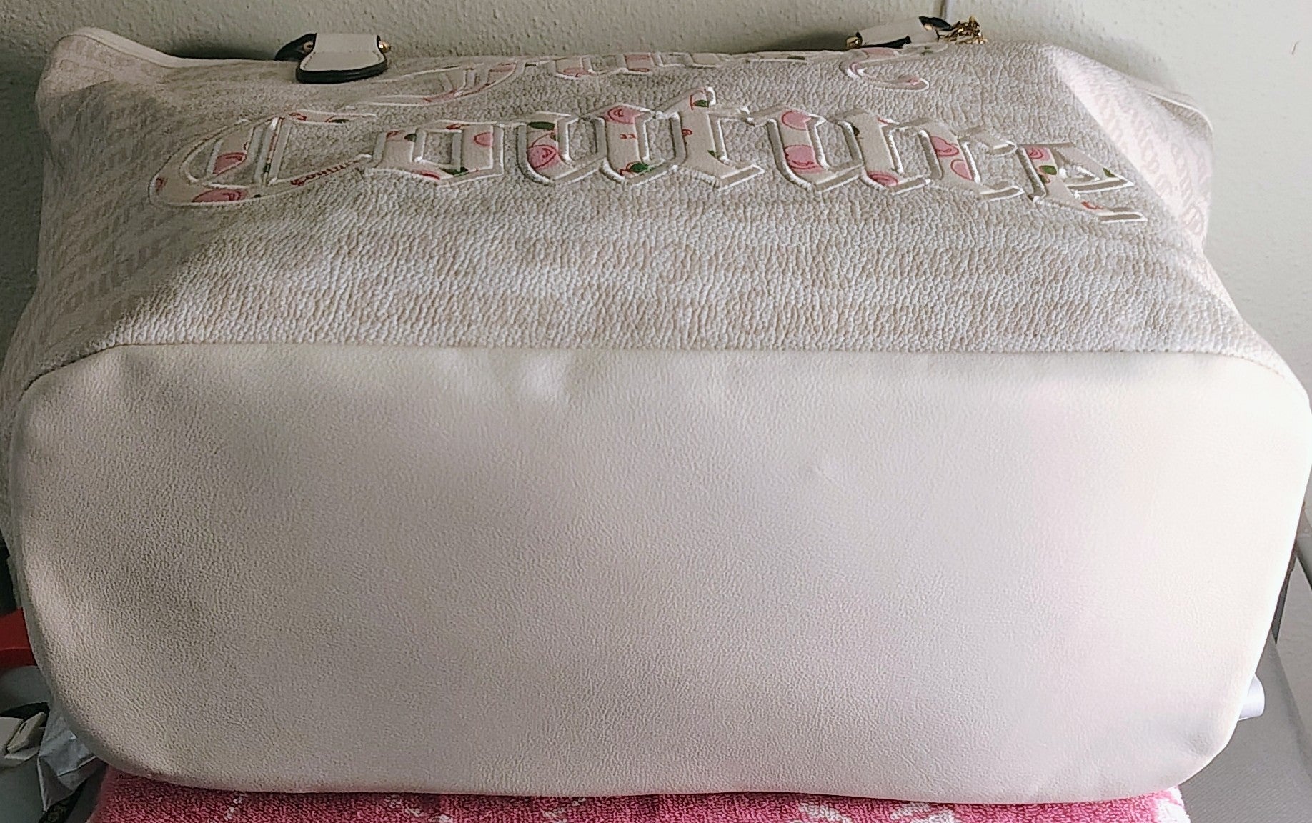 JUICY TOTES AVAILABLE
